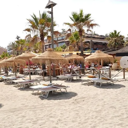 2Br, 1Bth Flat Near Puerto Banus Appartement Marbella Buitenkant foto