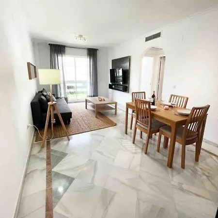 2Br, 1Bth Flat Near Puerto Banus Appartement Marbella Buitenkant foto