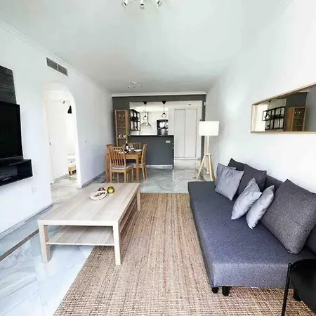 2Br, 1Bth Flat Near Puerto Banus Appartement Marbella Buitenkant foto