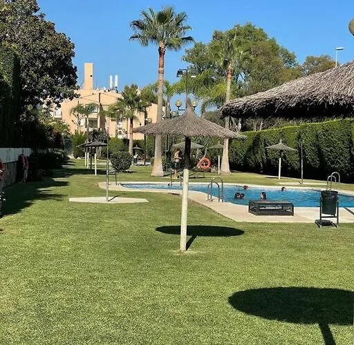 2Br, 1Bth Flat Near Puerto Banus